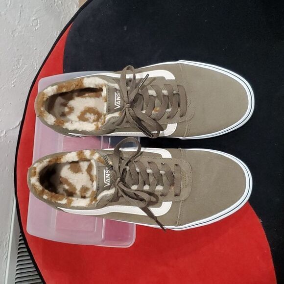 Vans Ward Low Suede Sneakers with Animal Print Sherpa Lining Size 9 - Picture 4 of 12